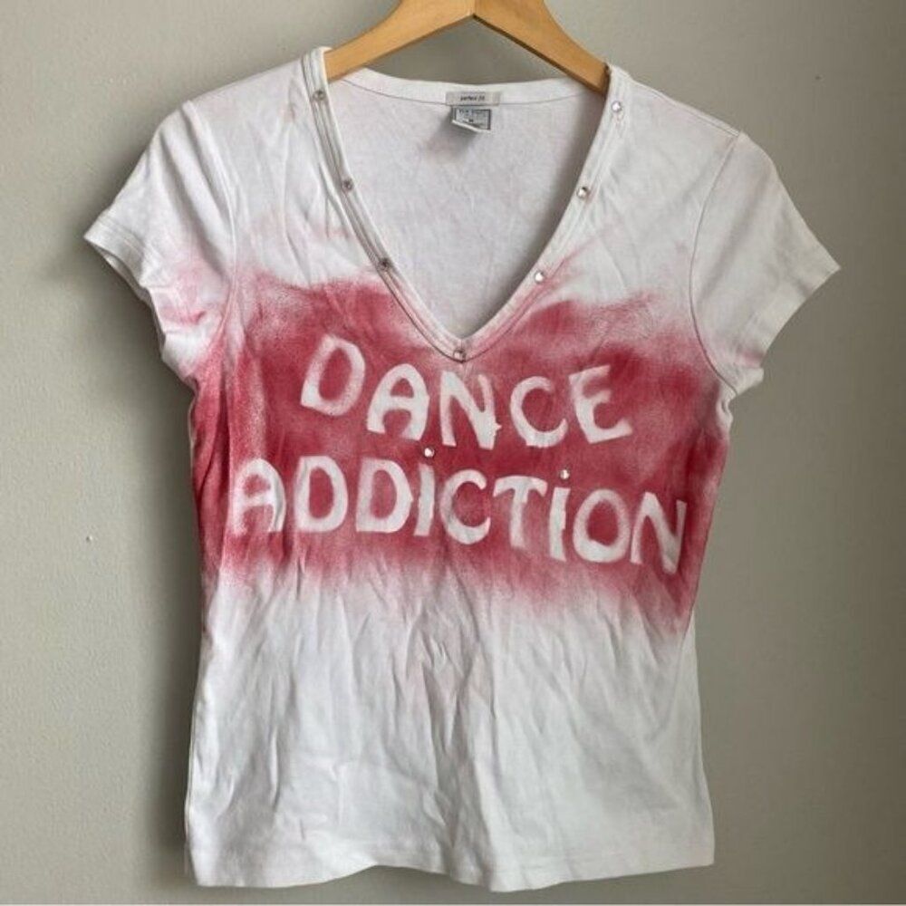 VINTAGE Old Navy v neck Short sleeve T shirt “dance addiction”
